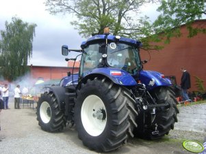 New Holland T7070 Blue Power