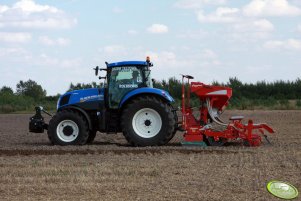 New Holland T7.210 z kombinacją uprawowo-siewną Kverneland