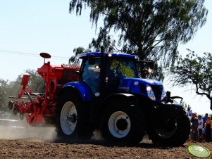 New Holland T7.220 + Kuhn LC 3000