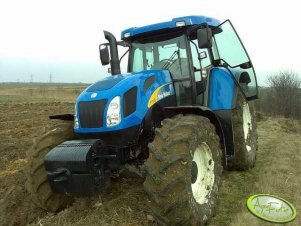 New Holland T7510