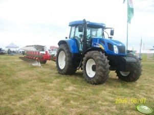 New Holland T7520 + pług