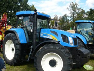 New Holland T7550