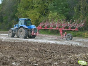 New Holland T8020 + Kverneland 7-skibowy