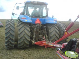 New Holland T8020