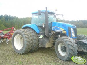 New Holland T8020