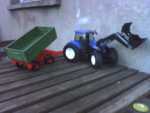 New Holland T8040+Przyczepa+TUR