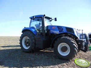 New Holland T8.330