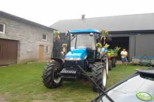 New Holland TD5030 + Pronar T653/1 Dekoracja Dożynkowa