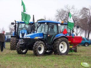 New Holland TD5030 + Unia MX Premium