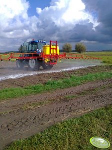 New Holland TD5050 + opryskiwacz