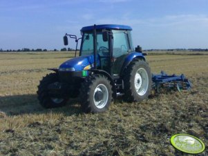 New Holland TD80D + agregat ścierniskowy