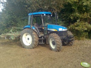 New Holland TD80D + agregat