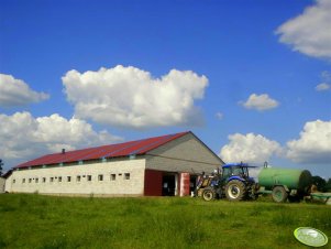 New Holland TD80D Plus + Beczka