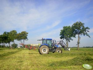 New Holland TD80D Plus + Claas Liner 350S