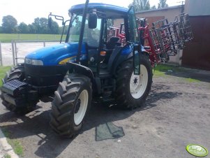 New Holland TD80D