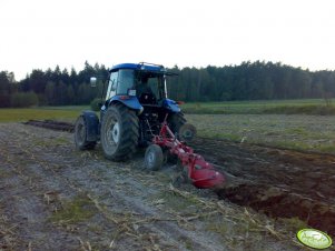 New Holland TD80D