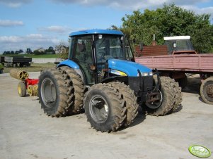 New Holland TD80D