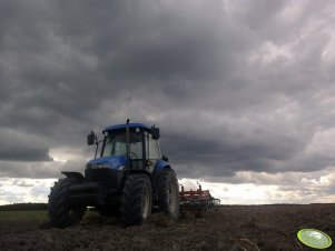 New Holland TD85D