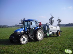 New Holland TD95D + Joskin