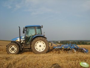 New Holland TD95D + Rolmako 