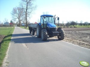 New Holland TD95D