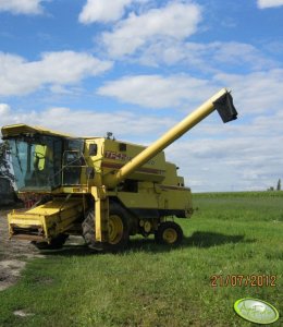 New Holland TF 42