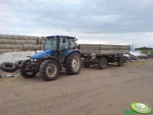 New Holland TL100 + przyczepa