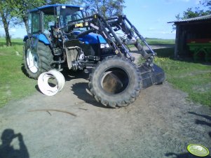 New Holland TL100