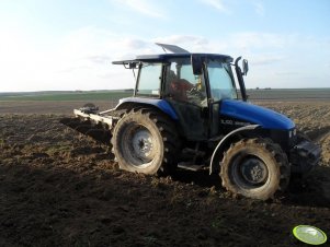 New Holland TL100