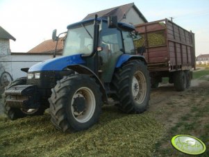 New Holland TL90 + rozrzutnik 12t 