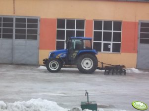 New Holland TL90