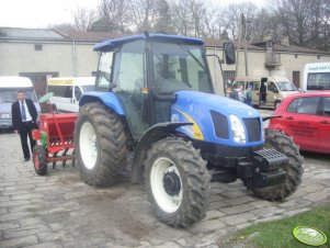 New Holland TL90A