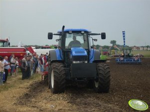 New Holland TM 175 