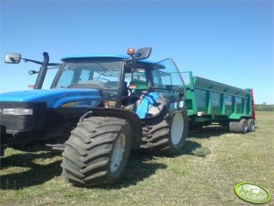 New Holland TM120 & Rozrzutnik Polmot Warfama N-265