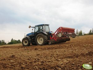 New Holland TM120