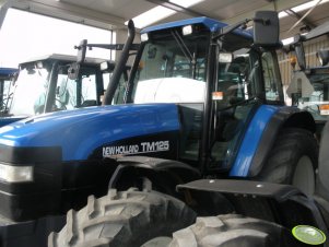 New Holland TM125