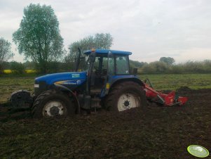 New Holland TM140