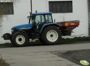 New Holland TM140