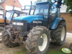 New Holland TM150