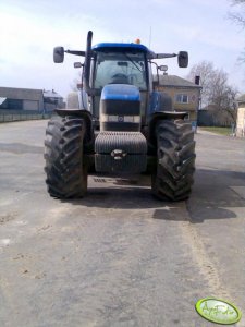 New Holland TM175