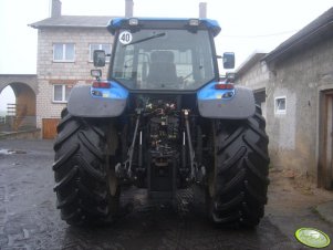 New Holland TM175