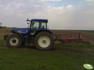 New Holland TM175