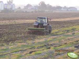 New Holland TM175