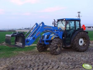 New Holland TN85DA + Stoll Fz 10