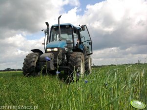 New Holland TS 100