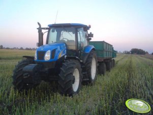 New Holland TS 100A + przyczepy-6-4