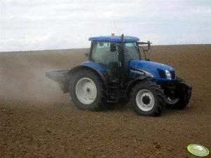 New Holland TS 115A + Bogballe DZ 500 Trend
