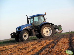 New Holland TS 115A + głębosz Made in Garage