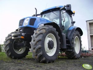 New Holland TS 115A