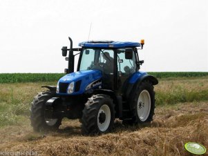 New Holland TS 115A